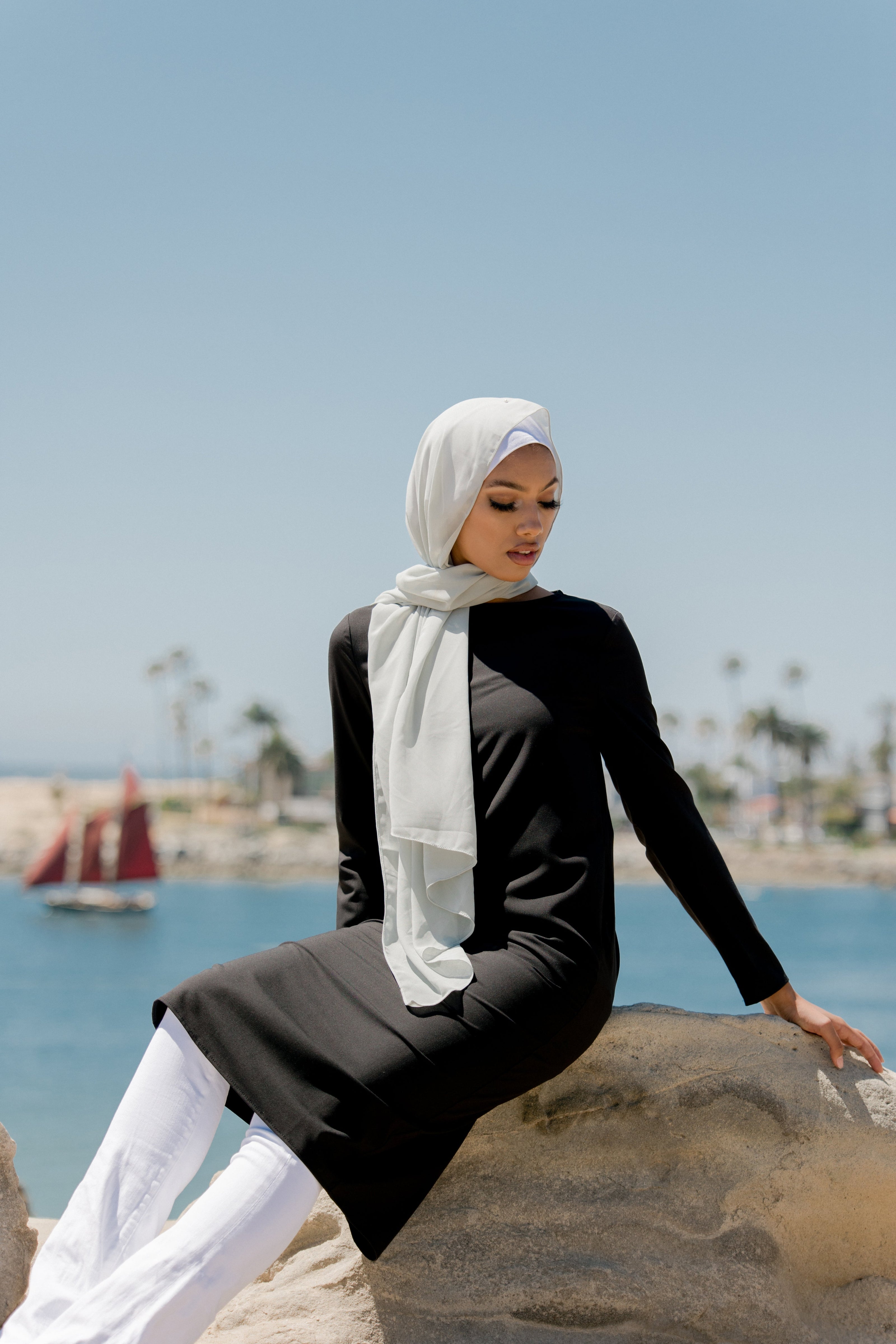 Elaine Essential Tunic - Black