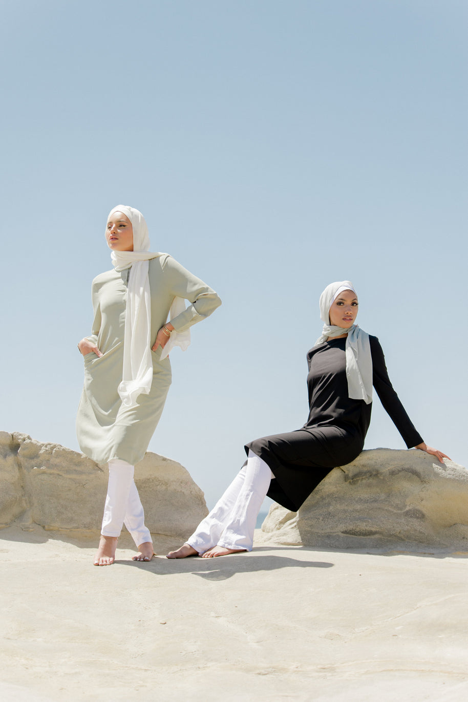 Elaine Essential Tunic - Black